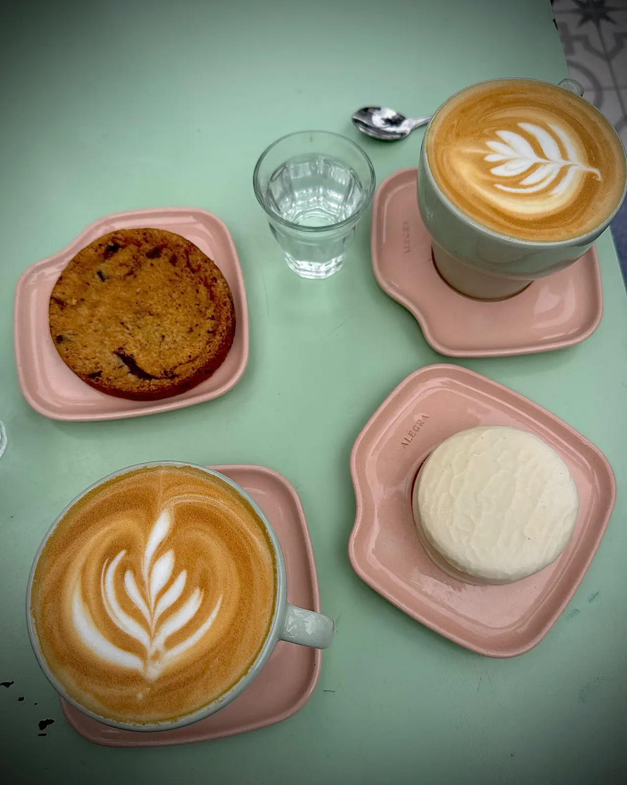 Alegra café — foto 1